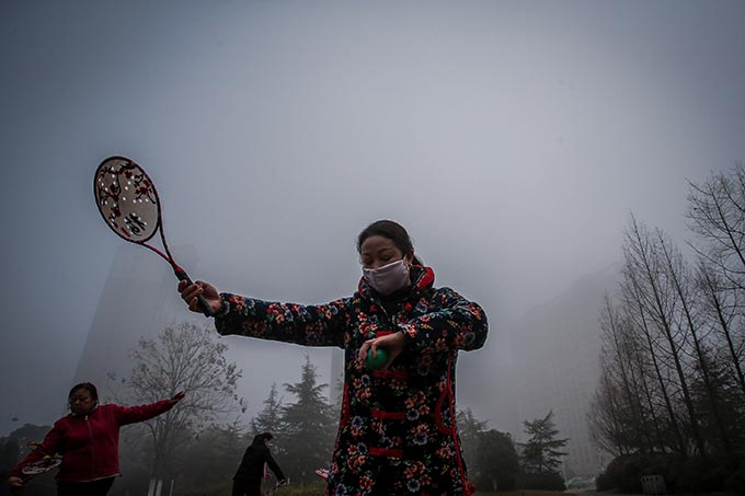 Está quase impossível ver o céu na China — tamanha é a poluição