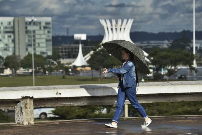 Último sábado de 2024 é marcado por chuva forte no Distrito Federal